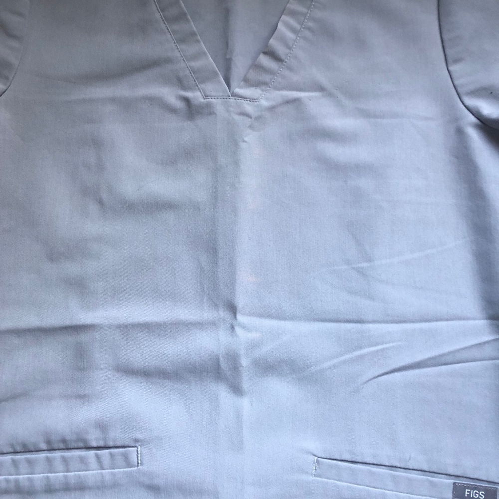 Scrub top - Picture 3 of 4